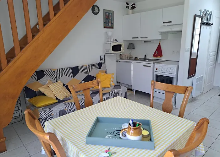 Maisonnette Charmante - Proche Et Commerces - Fr-1-482-161 Holiday home *